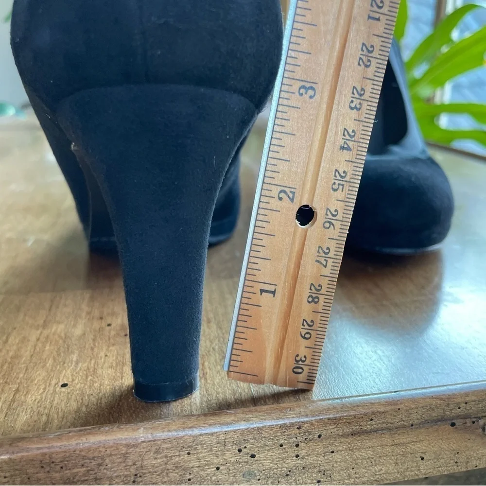 Stuart Weitzman stuart weitzman
